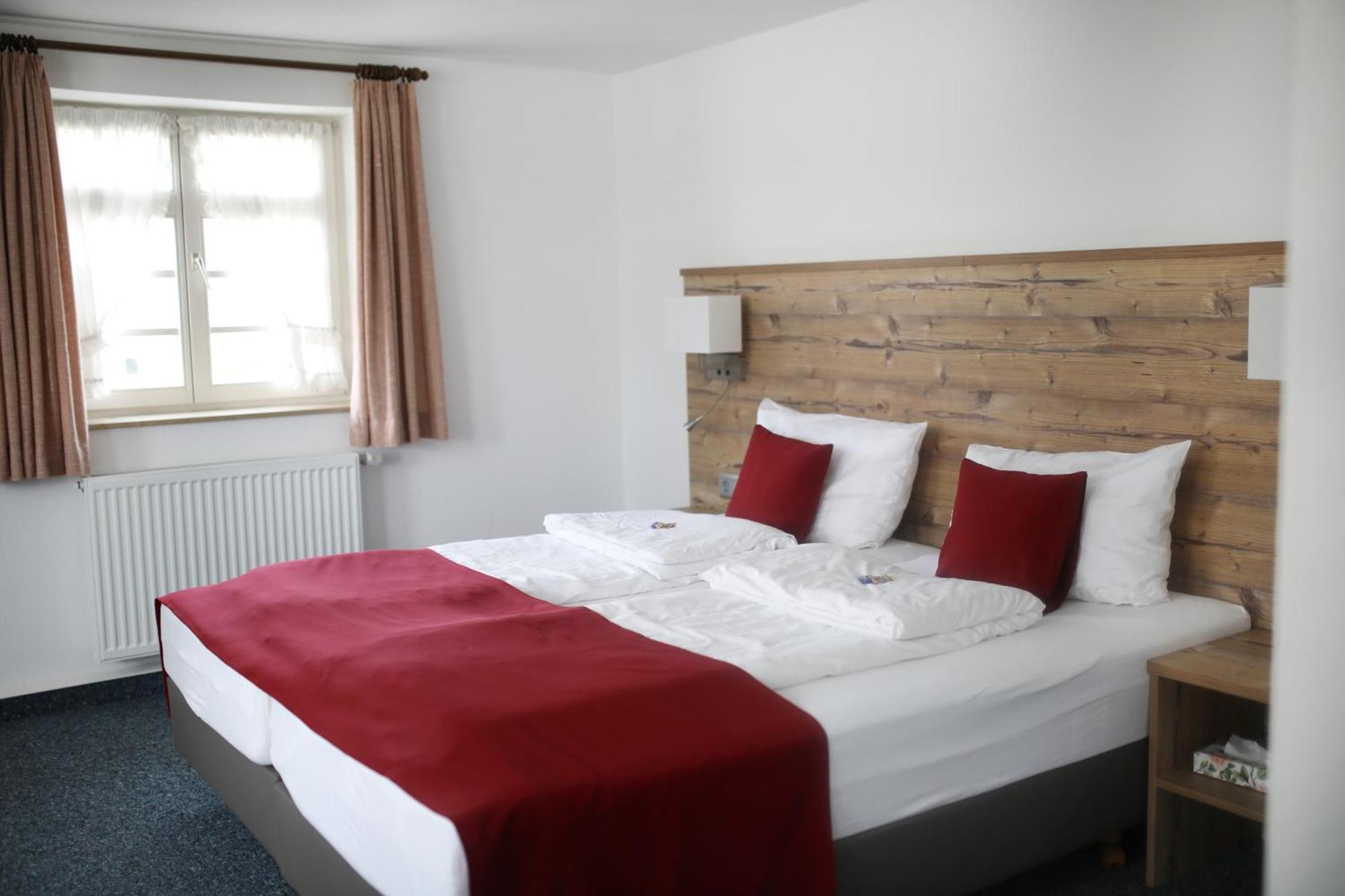 Gasthaus Hotel Zum Kreuz Stetten am Kalten Markt Exteriör bild