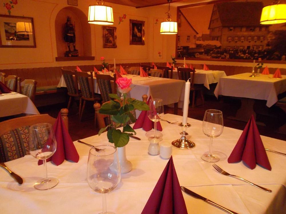 Gasthaus Hotel Zum Kreuz Stetten am Kalten Markt Exteriör bild